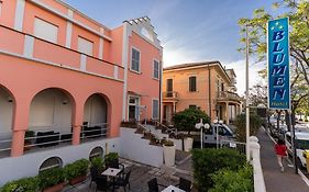 Amadei Hotel Blumen